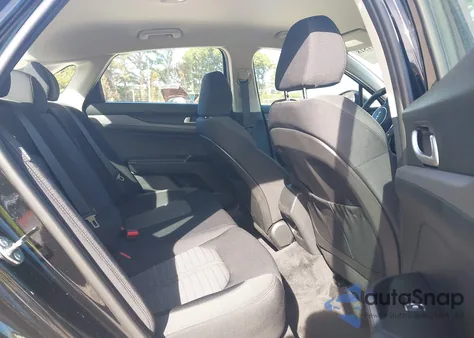 2026 Kia K5 Lxs Fwd z USA, uszkodzony, nr VIN KNAG24J78T5414059